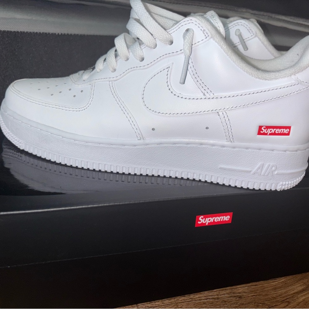 Supreme White Air Force 1 Low SP
